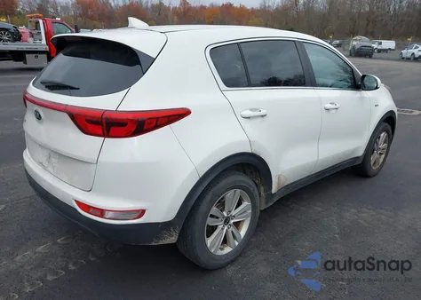 2017 Kia Sportage Lx z USA, uszkodzony, nr VIN KNDPMCAC4H7040033
